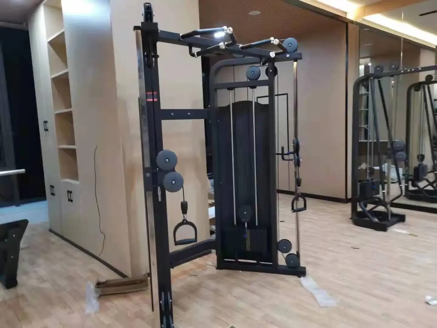 Hurtownia sprzętu do ćwiczeń w – Home Gym Rack With Cables recenzja i cena